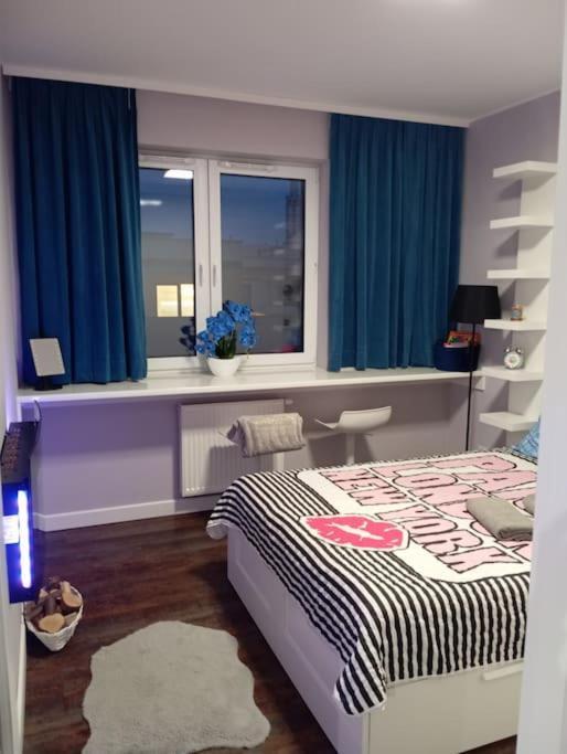 Apartment Rainbow Z Kominkiem